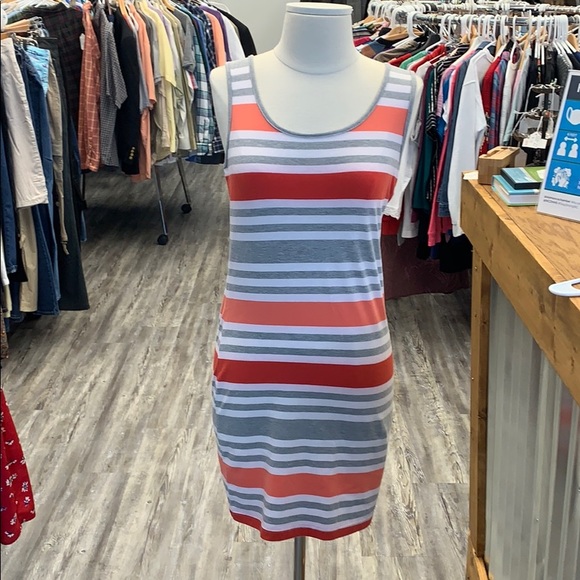 Dress - Picture 1 of 3